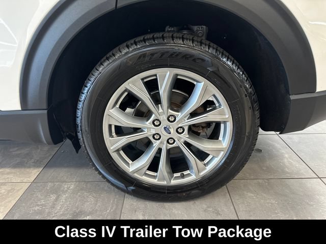 Used 2023 Ford Explorer XLT w/ Equipment Group 202A AWD/4WD image 9