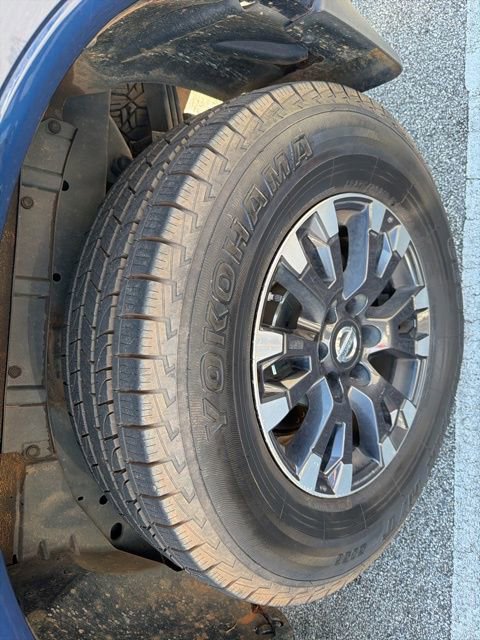 Used 2017 Nissan Titan PRO-4X w/ Pro-4x Convenience Package image 18