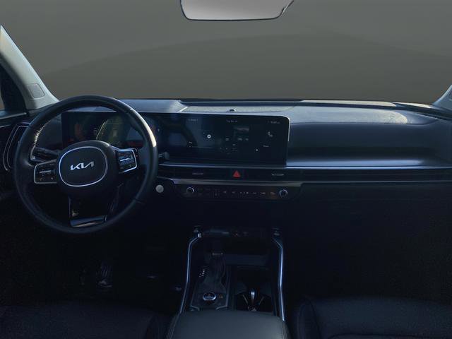 Used 2024 Kia Sorento S image 5