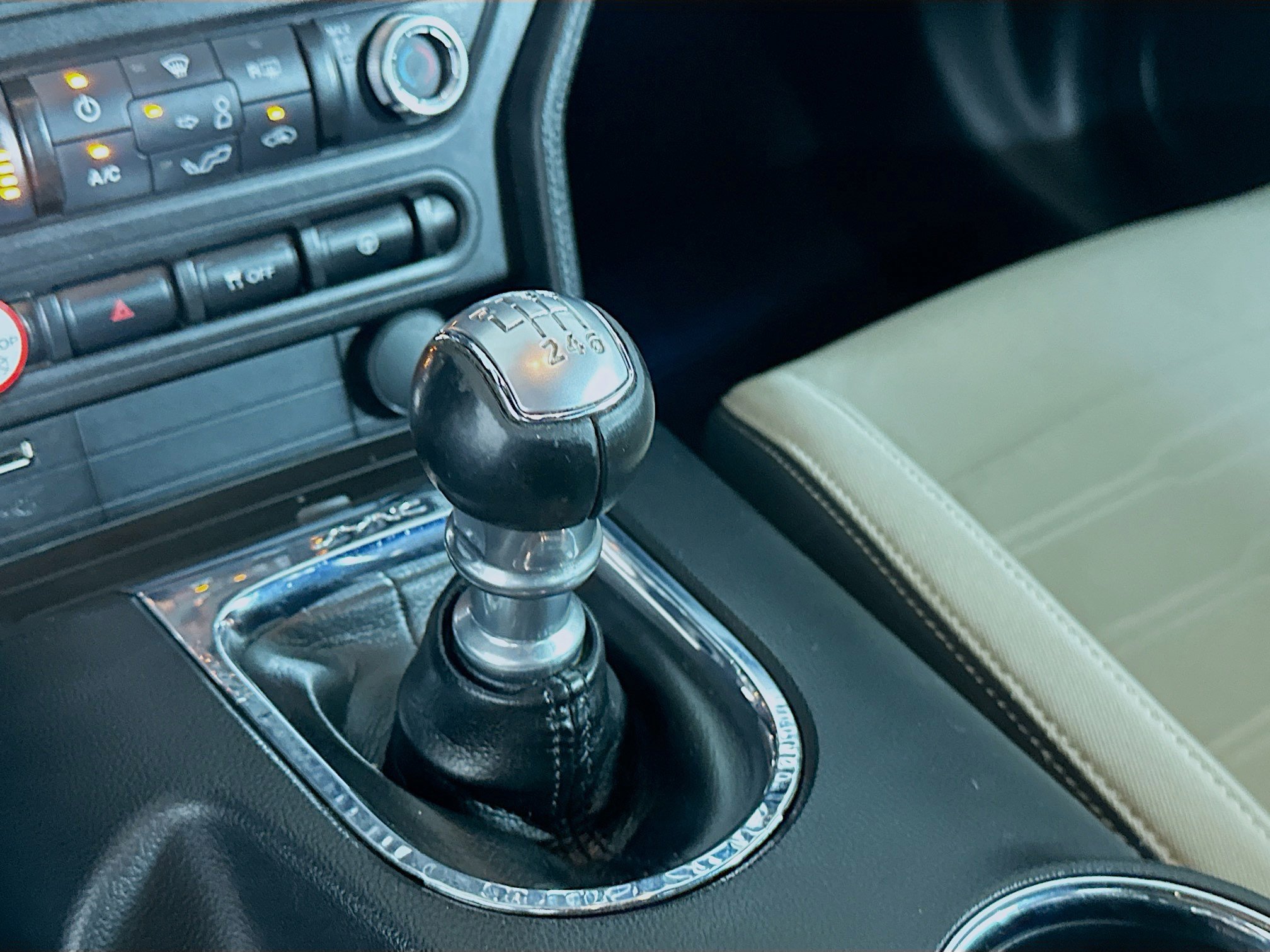 Used 2016 Ford Mustang Coupe image 24