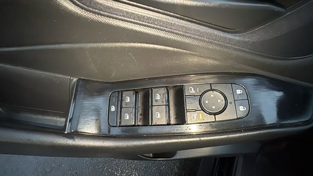 Used 2024 Nissan Rogue S image 14