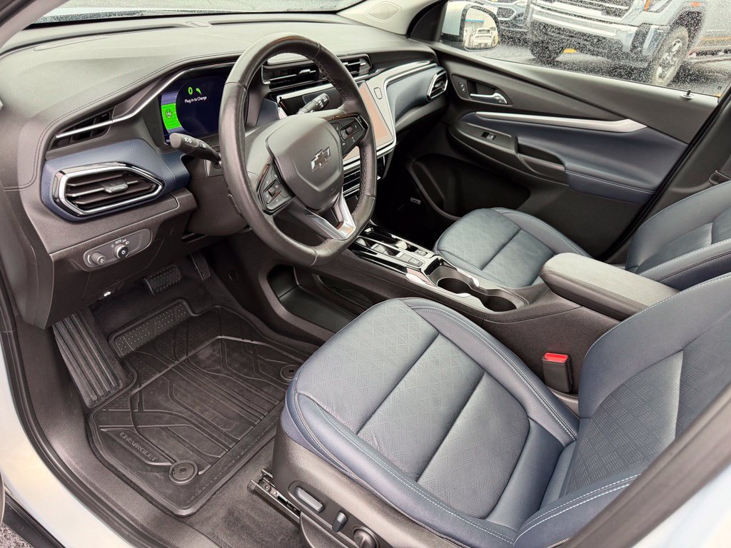 Used 2023 Chevrolet Bolt EUV Premier w/ Sun & Sound Package FWD image 20