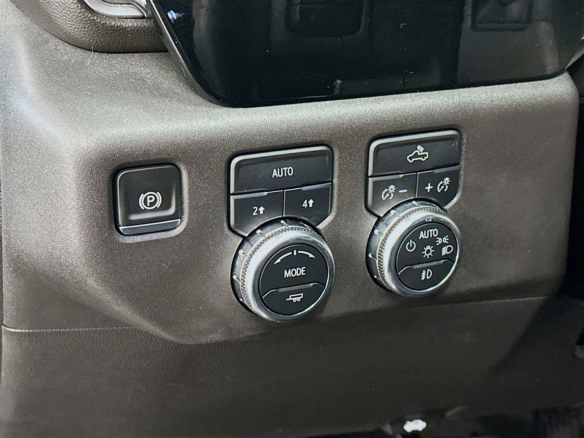 Used 2024 GMC Sierra 1500 Elevation image 17