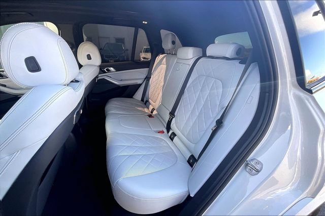 Used 2025 BMW X5 sDrive40i w/ M Sport Package RWD image 24