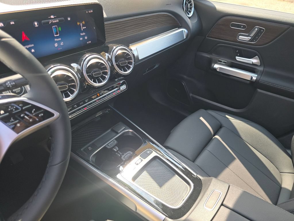 New 2026 Mercedes-Benz GLB 250 4MATIC image 30