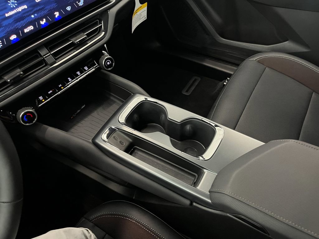 Used 2025 Chevrolet Equinox EV RS image 27