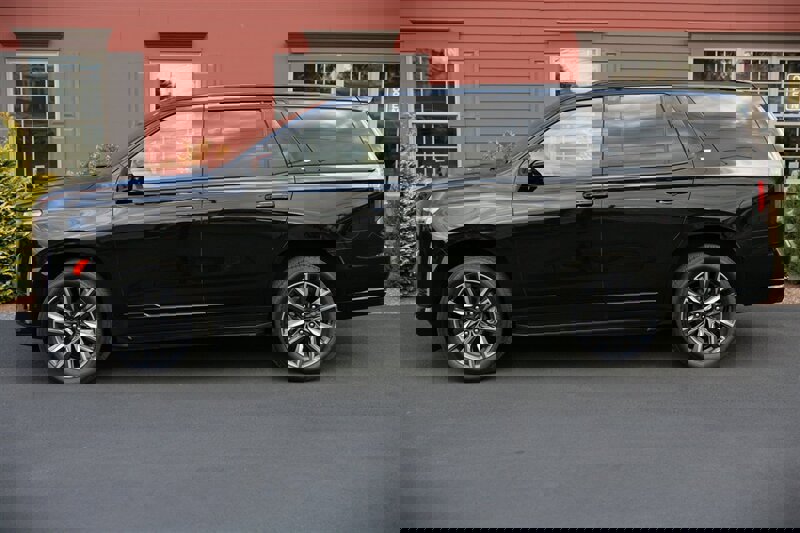 Used 2023 Cadillac Escalade Sport image 4