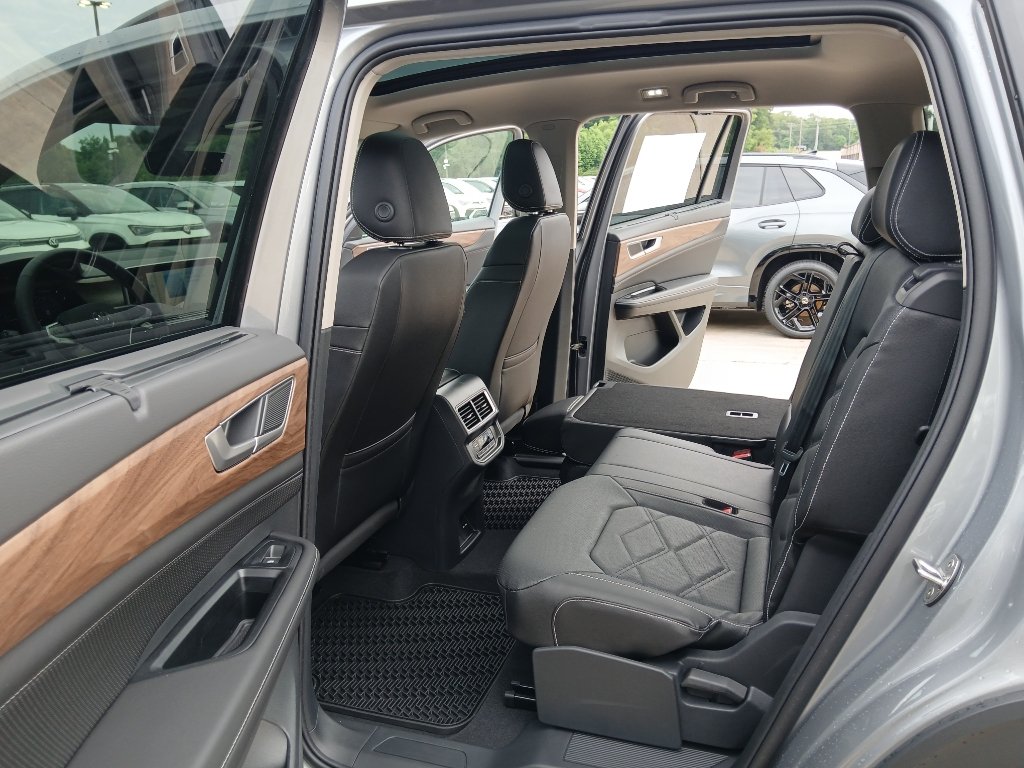 New 2026 Volkswagen Atlas SE FWD image 20