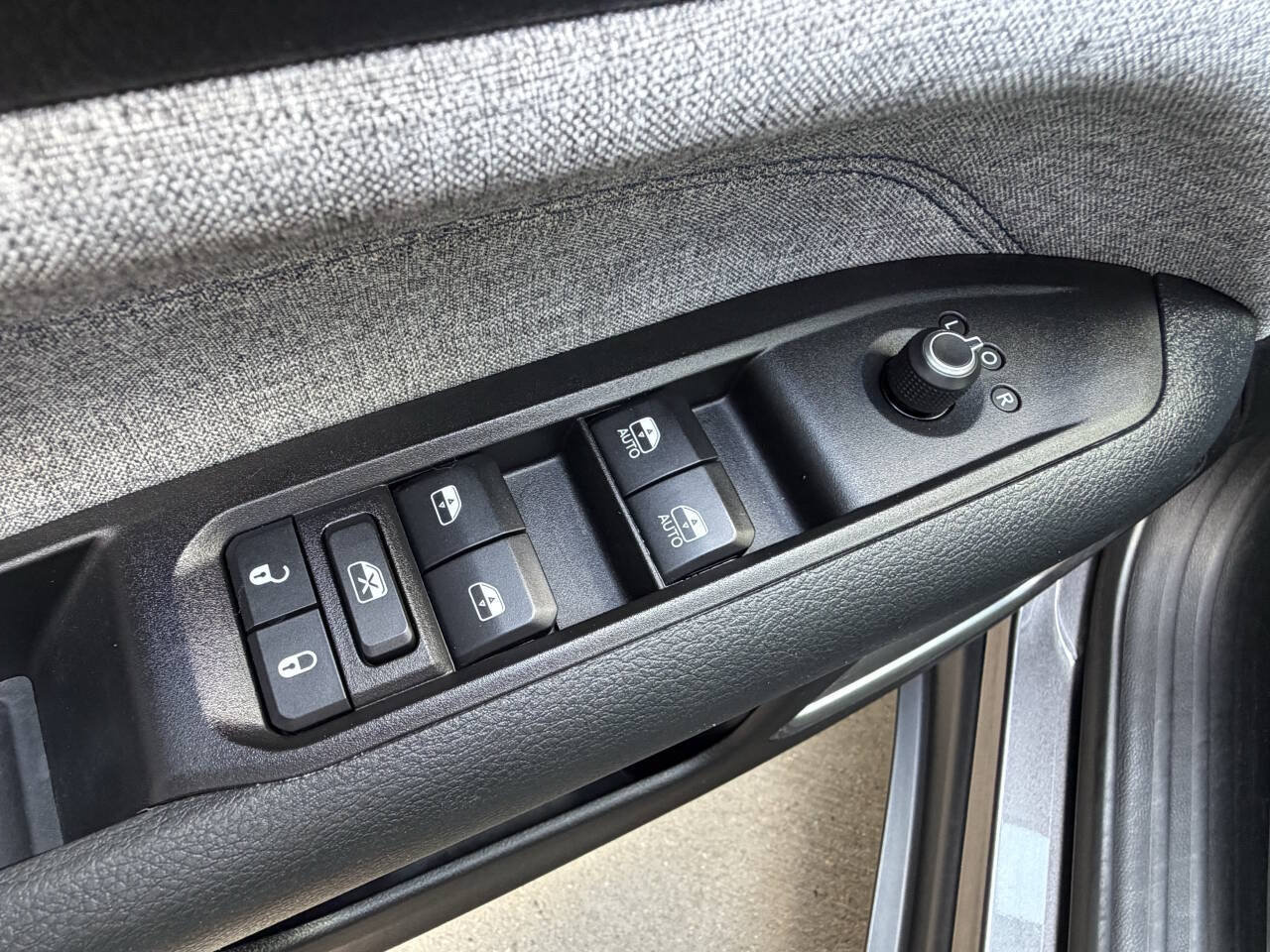 Used 2022 Jeep Compass Latitude AWD/4WD image 16