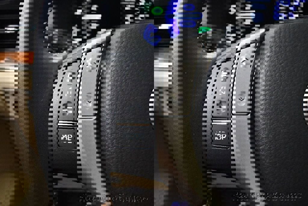 Used 2013 Lexus ES 300h image 37