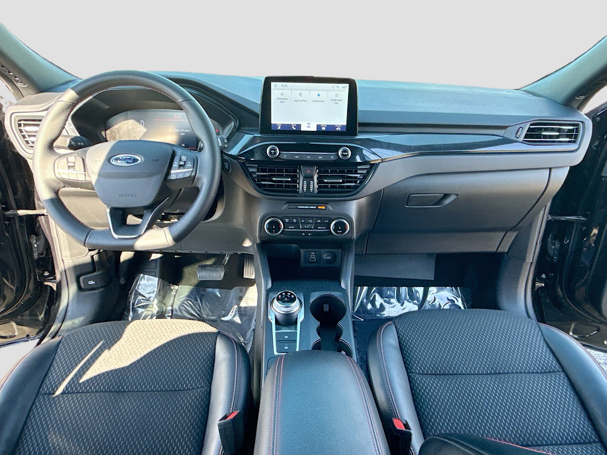 Used 2025 Ford Escape ST-Line image 3