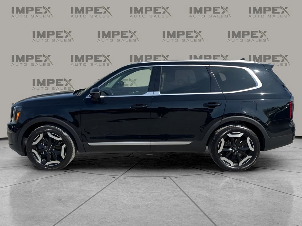 Used 2023 Kia Telluride EX FWD image 2