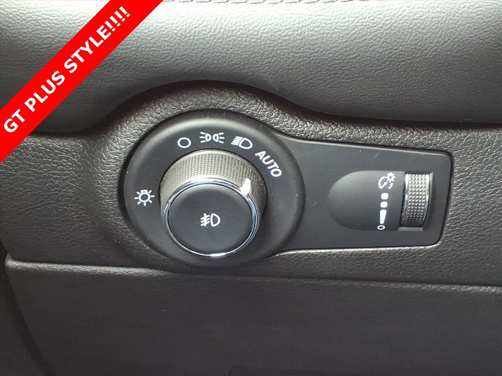 Used 2022 Dodge Durango GT image 25