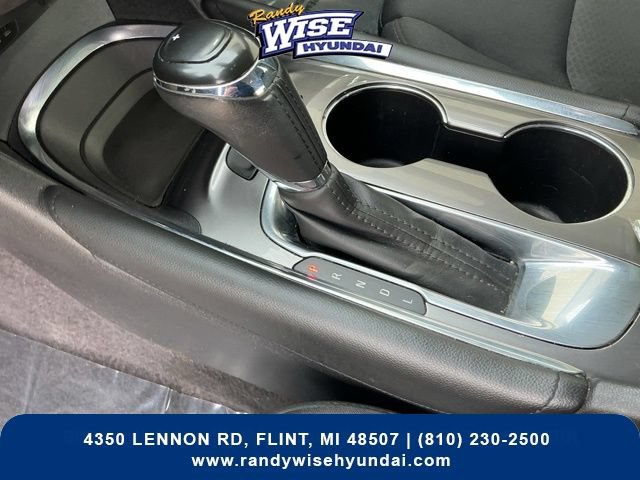 Used 2017 Chevrolet Malibu LT FWD image 26
