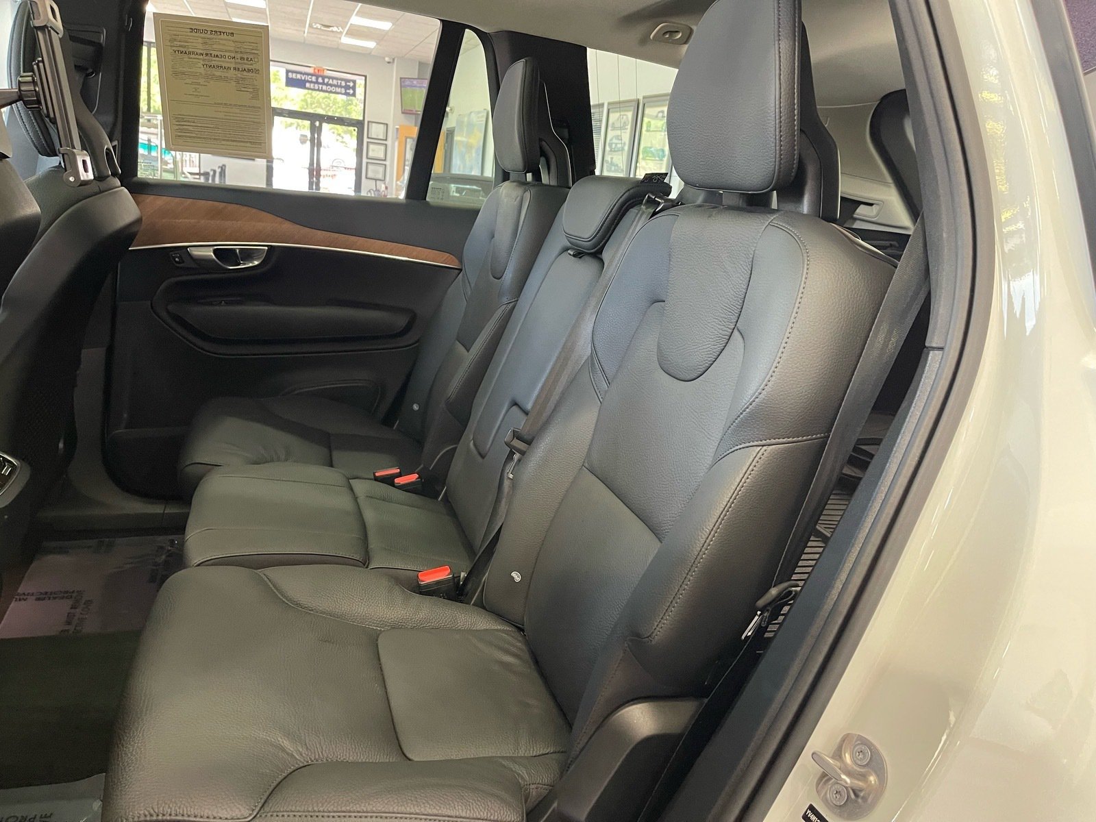 Used 2025 Volvo XC90 B5 Plus w/ Protection Package Premier AWD/4WD image 34