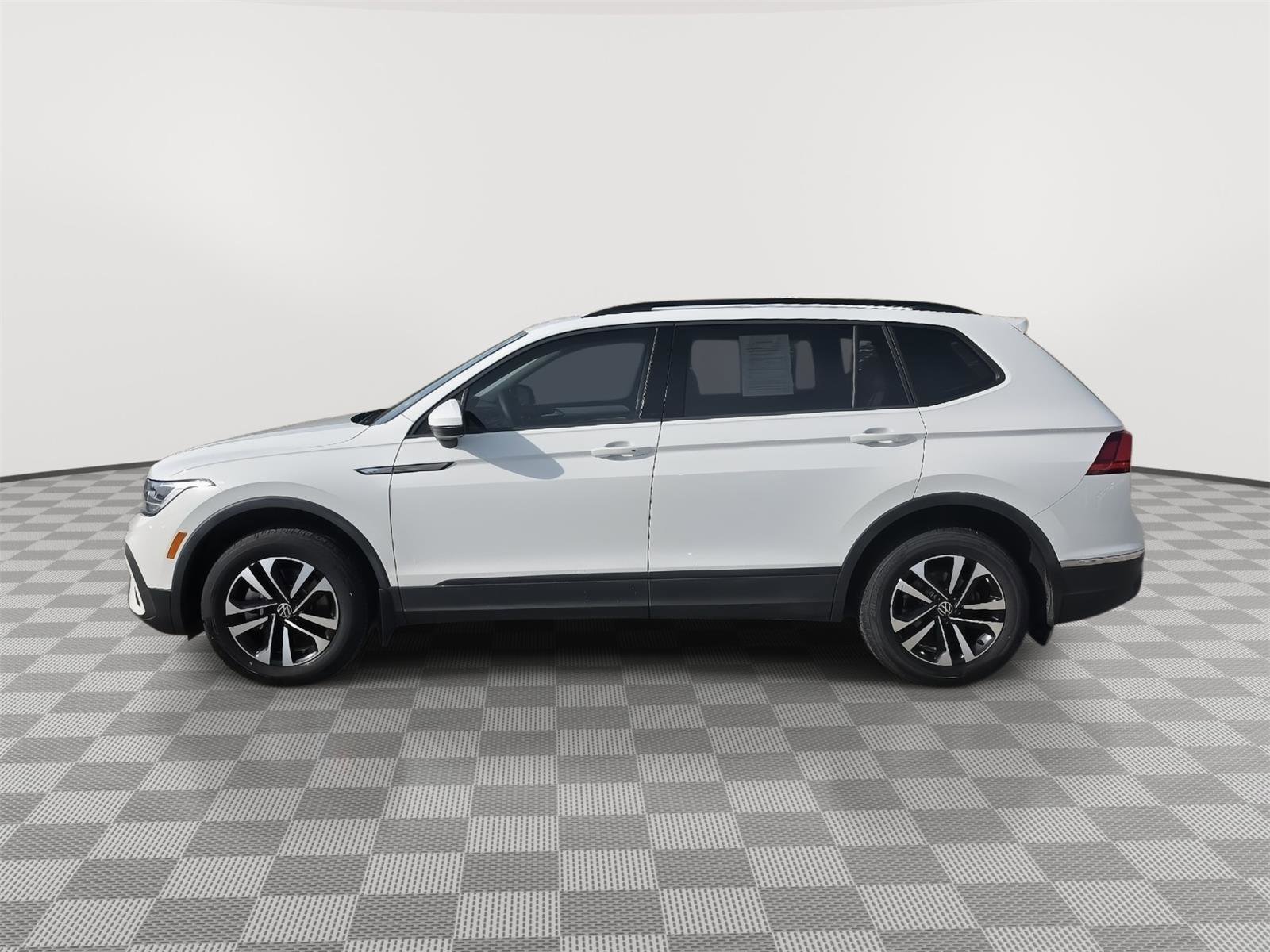 Used 2023 Volkswagen Tiguan S image 5