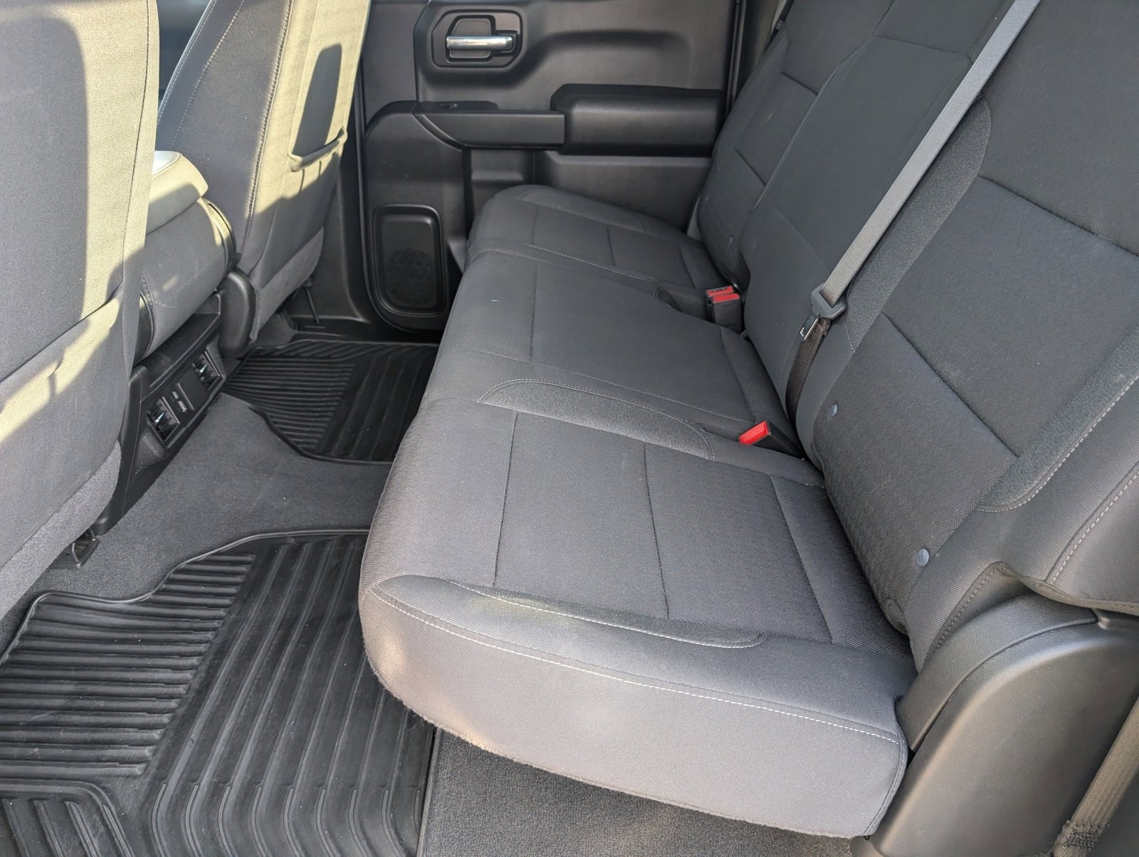 Used 2025 Chevrolet Silverado 1500 Custom image 7