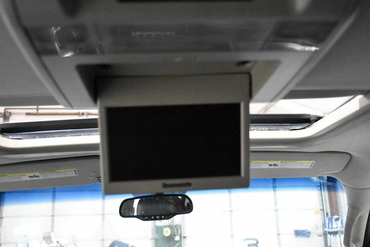 Used 2011 Cadillac Escalade ESV Luxury image 20