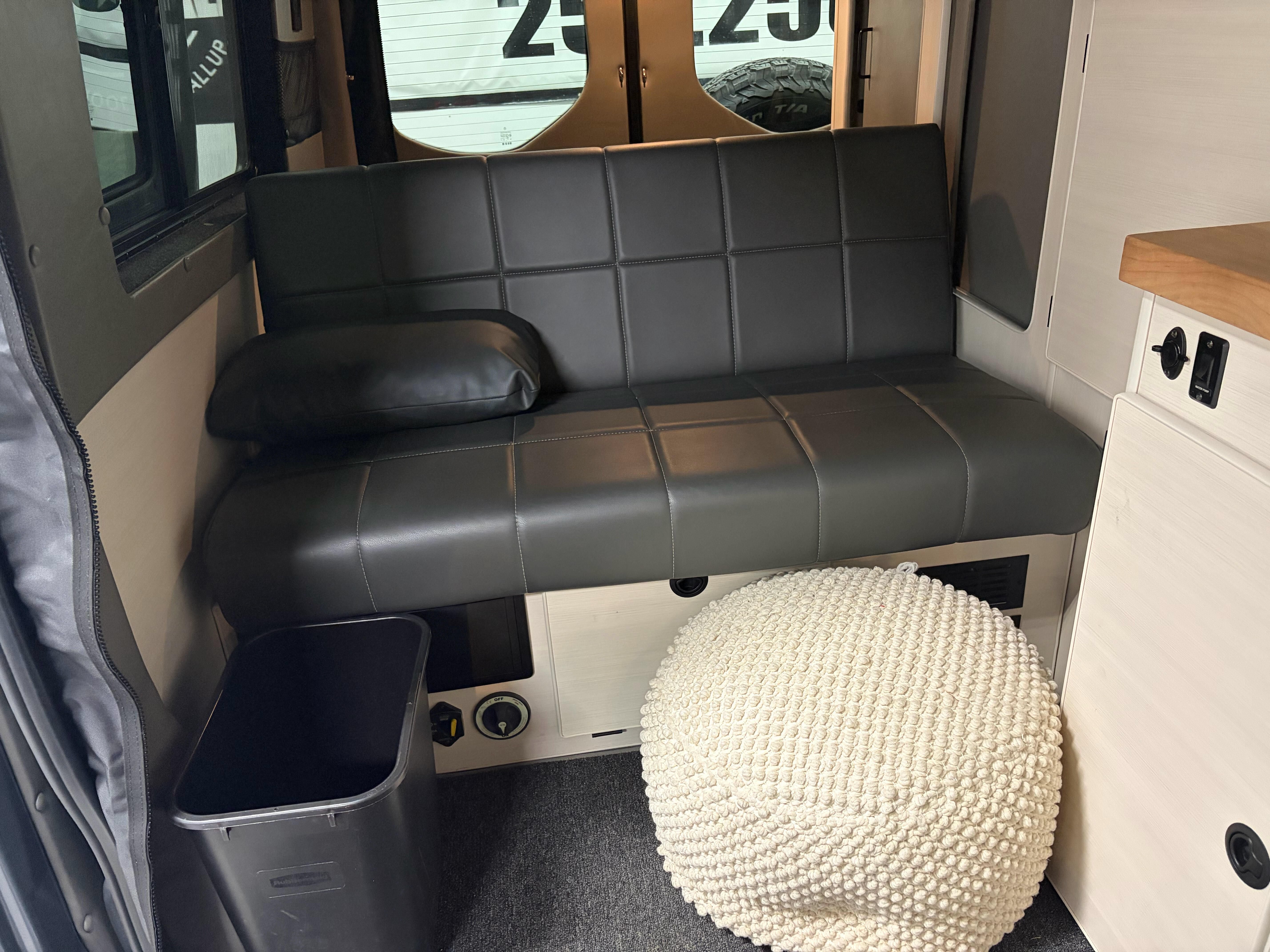 Used 2020 Mercedes-Benz Sprinter 2500 image 23