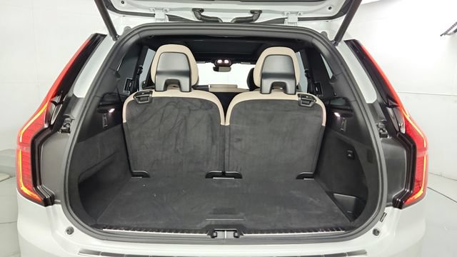 Certified 2026 Volvo XC90 B6 Plus w/ Protection Package Premier AWD/4WD image 41