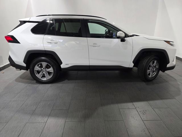 Used 2025 Toyota RAV4 XLE AWD/4WD image 6