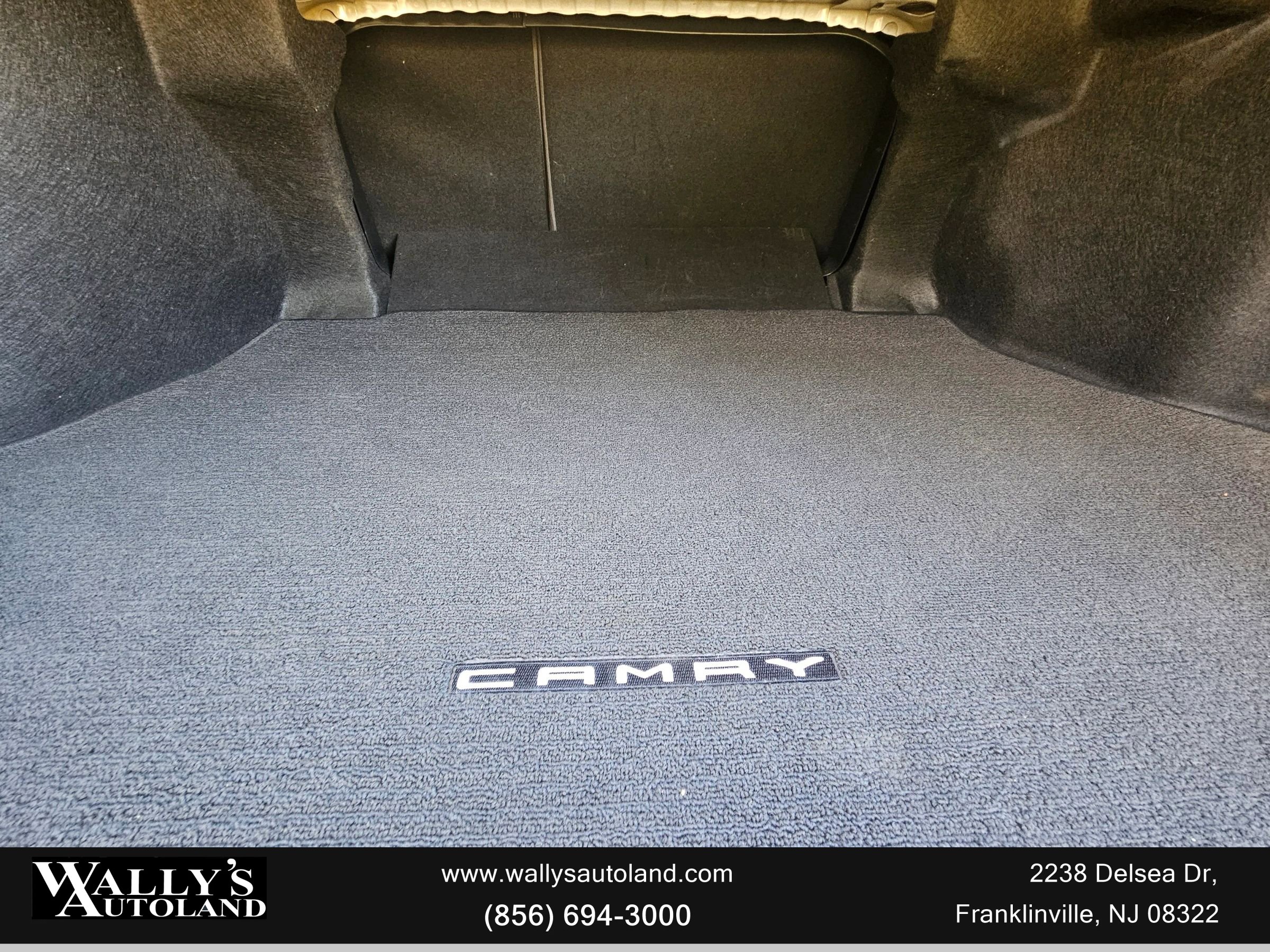 Used 2020 Toyota Camry XLE w/ Driver Assist Package image 13