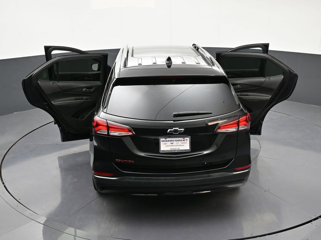 Used 2023 Chevrolet Equinox Premier AWD/4WD image 36