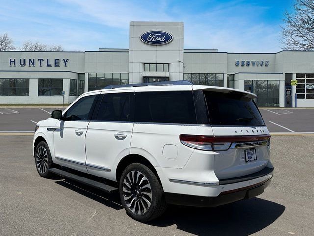 Used 2024 Lincoln Navigator Black Label image 6