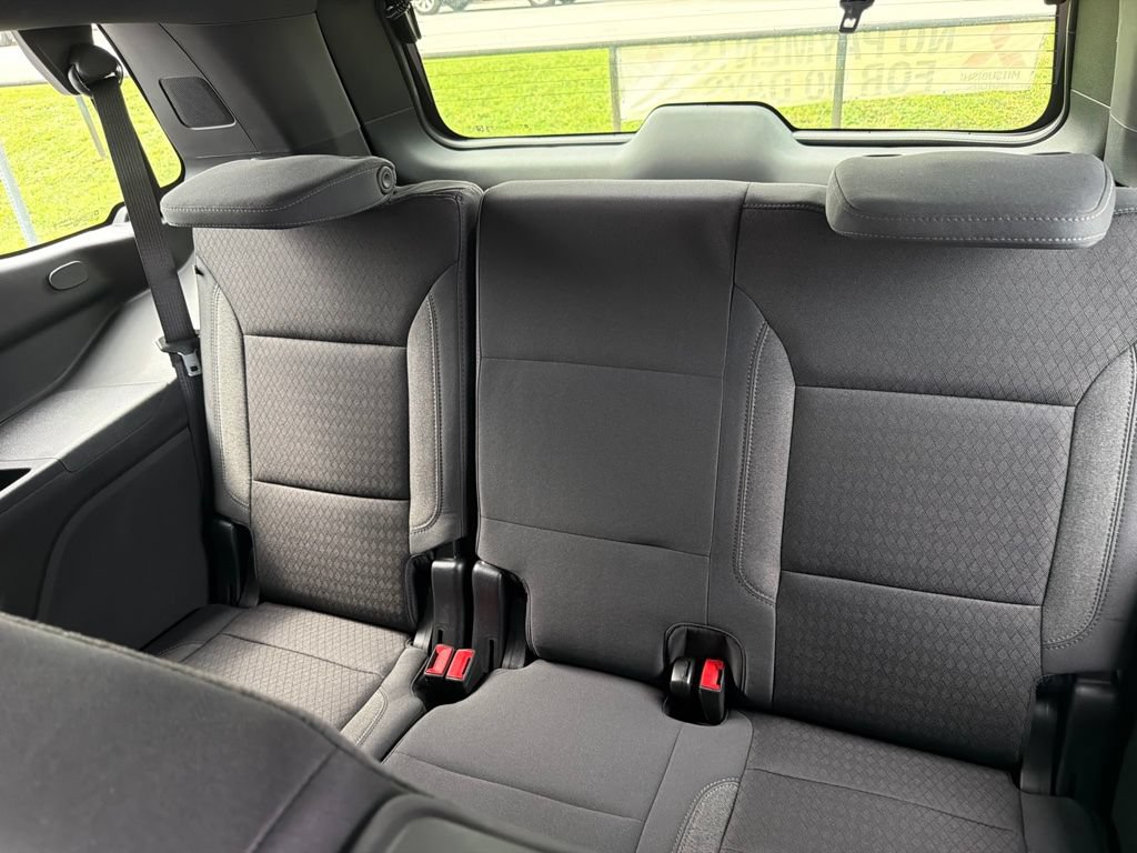 Used 2025 Chevrolet Tahoe LS RWD image 11