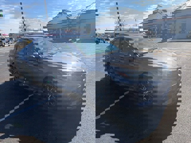 Used 2022 Toyota Camry SE image 1