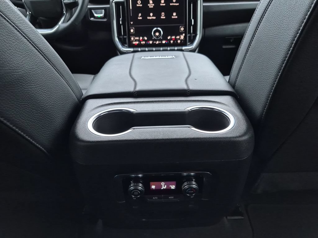 Certified 2025 GMC Yukon Denali RWD image 37