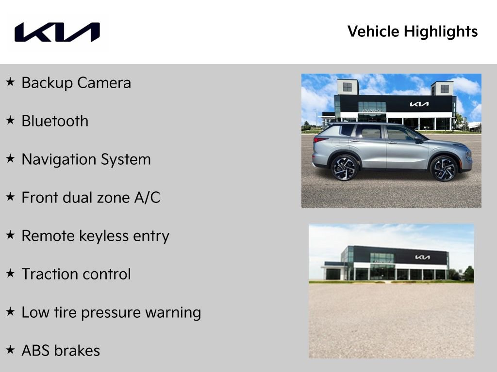 Used 2024 Mitsubishi Outlander SE image 2