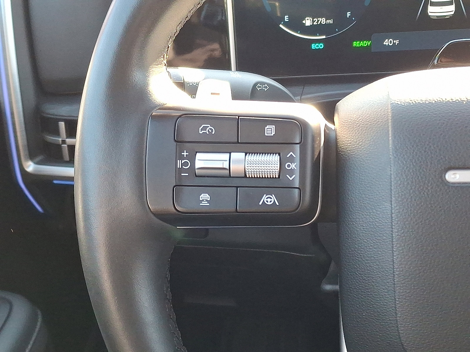 Used 2024 Hyundai Santa Fe Limited image 21