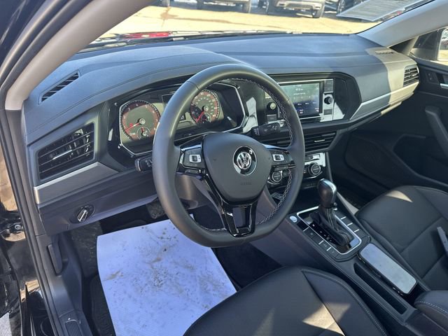 Used 2021 Volkswagen Jetta SE w/ SE Cold Weather Package image 12