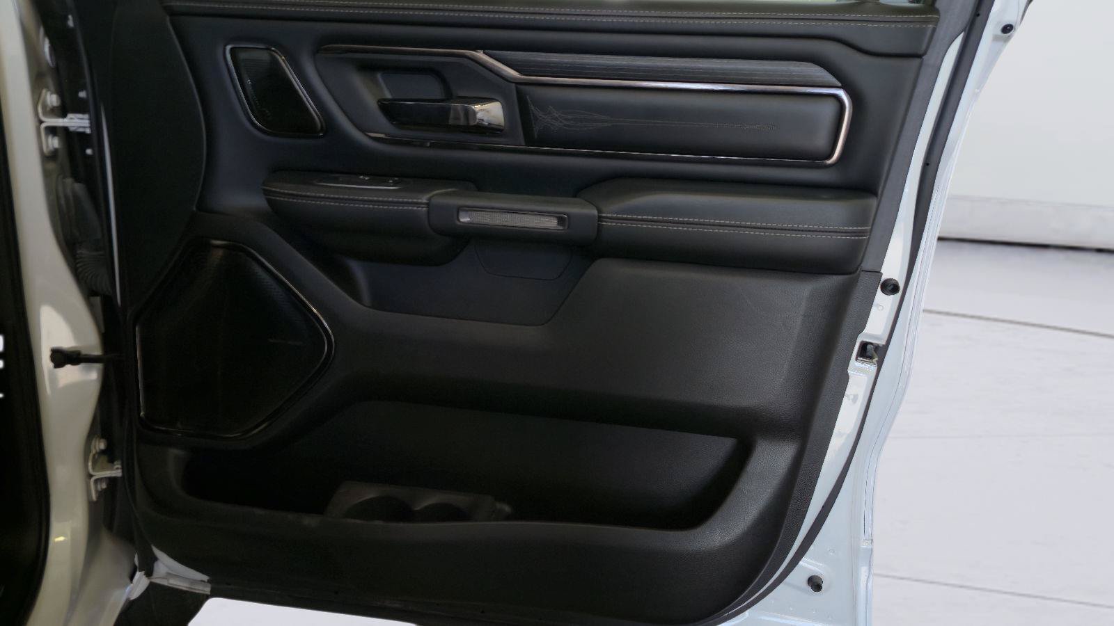 Used 2023 RAM 1500 Limited AWD/4WD image 23