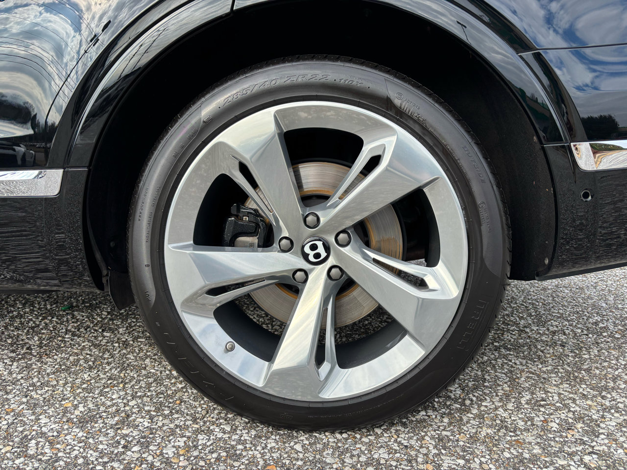 Used 2018 Bentley Bentayga Mulliner image 39