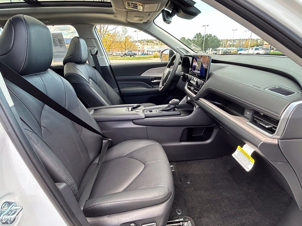 Used 2026 Toyota Grand Highlander AWD Hybrid image 30