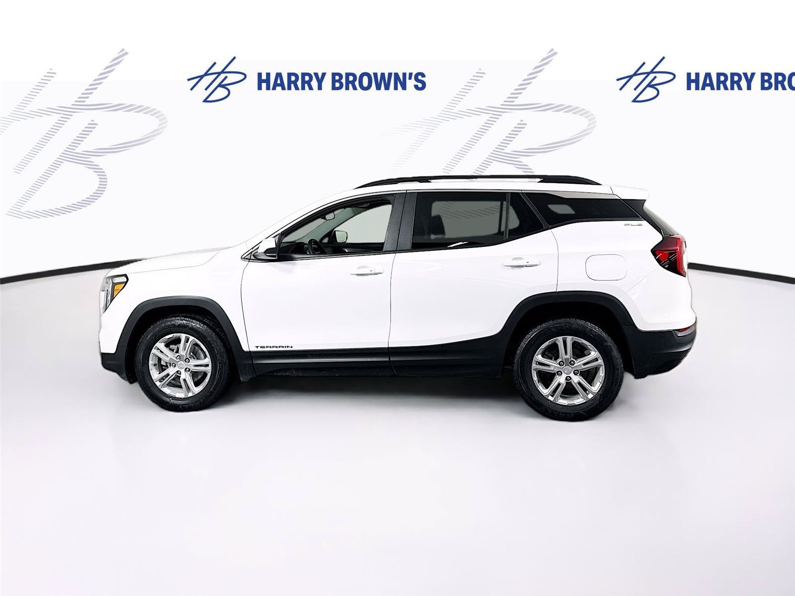 Used 2023 GMC Terrain SLE w/ Driver Convenience Package AWD/4WD image 26