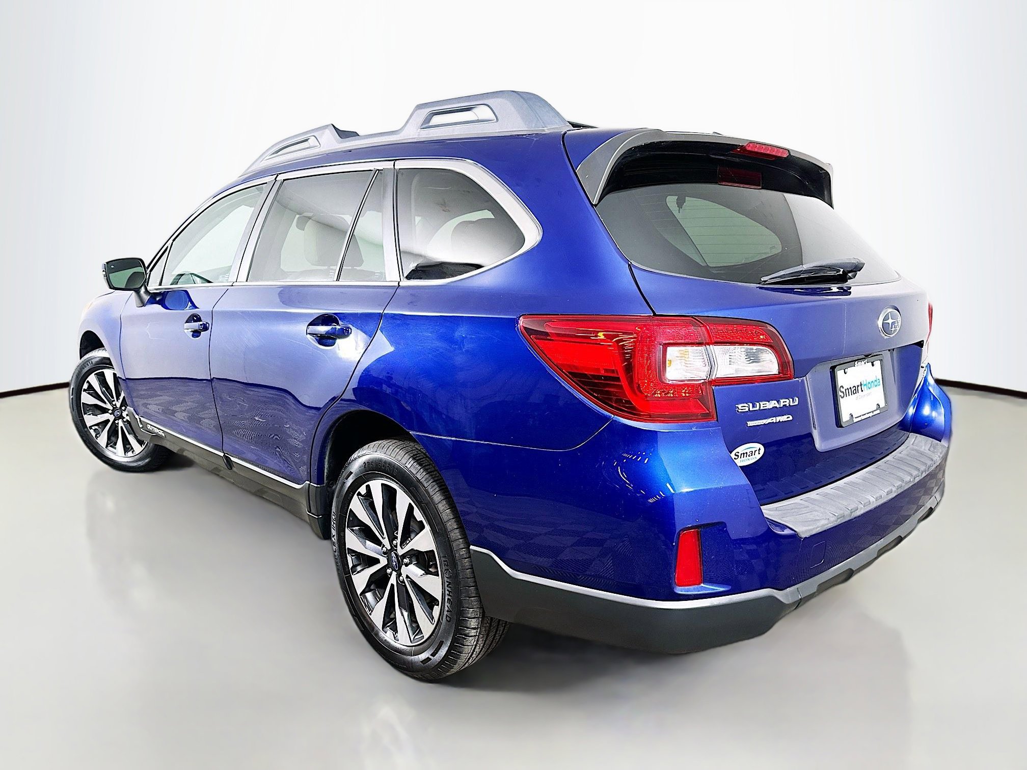 Used 2015 Subaru Outback 3.6R Limited image 5