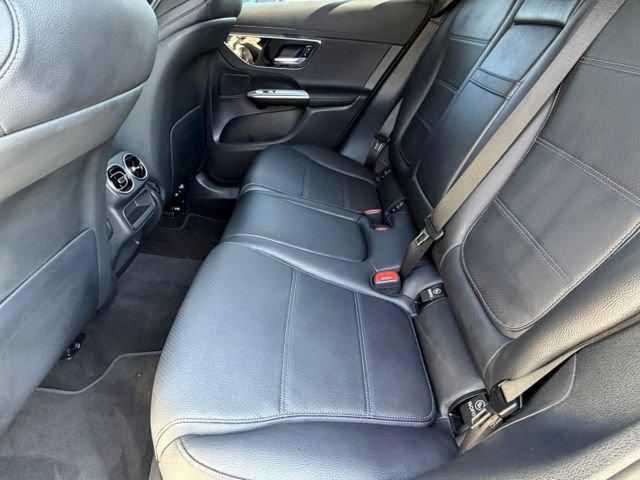 Used 2025 Mercedes-Benz GLC 300 4MATIC image 14