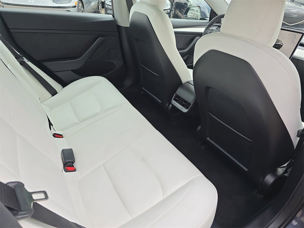 Used 2023 Tesla Model 3 Standard Range image 11
