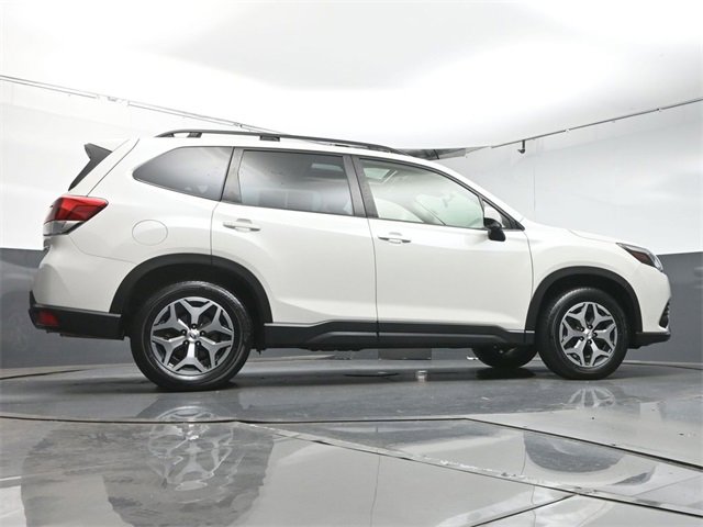 Used 2023 Subaru Forester Premium image 38
