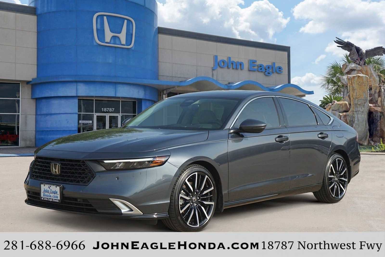 Used 2025 Honda Accord Touring image 1