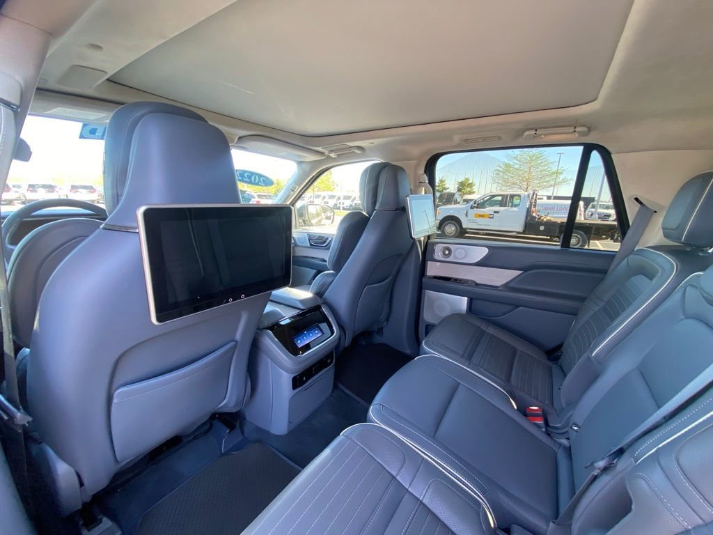 Used 2022 Lincoln Navigator Black Label image 21