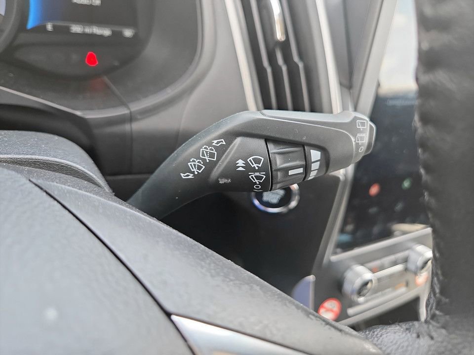 Used 2024 Ford Edge SEL AWD/4WD image 17