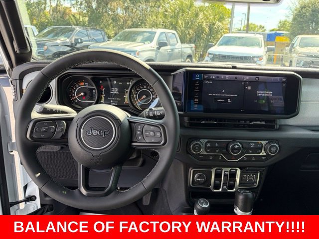 Used 2025 Jeep Wrangler Unlimited Sport AWD/4WD image 17