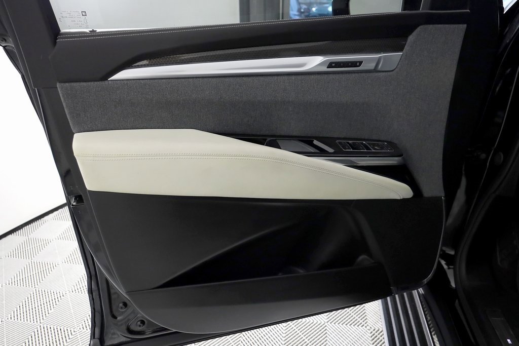 Used 2025 Cadillac Escalade V image 19