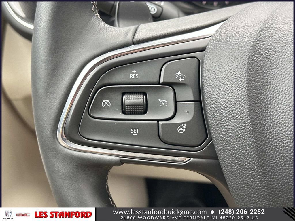 Used 2023 Buick Envision Preferred image 24