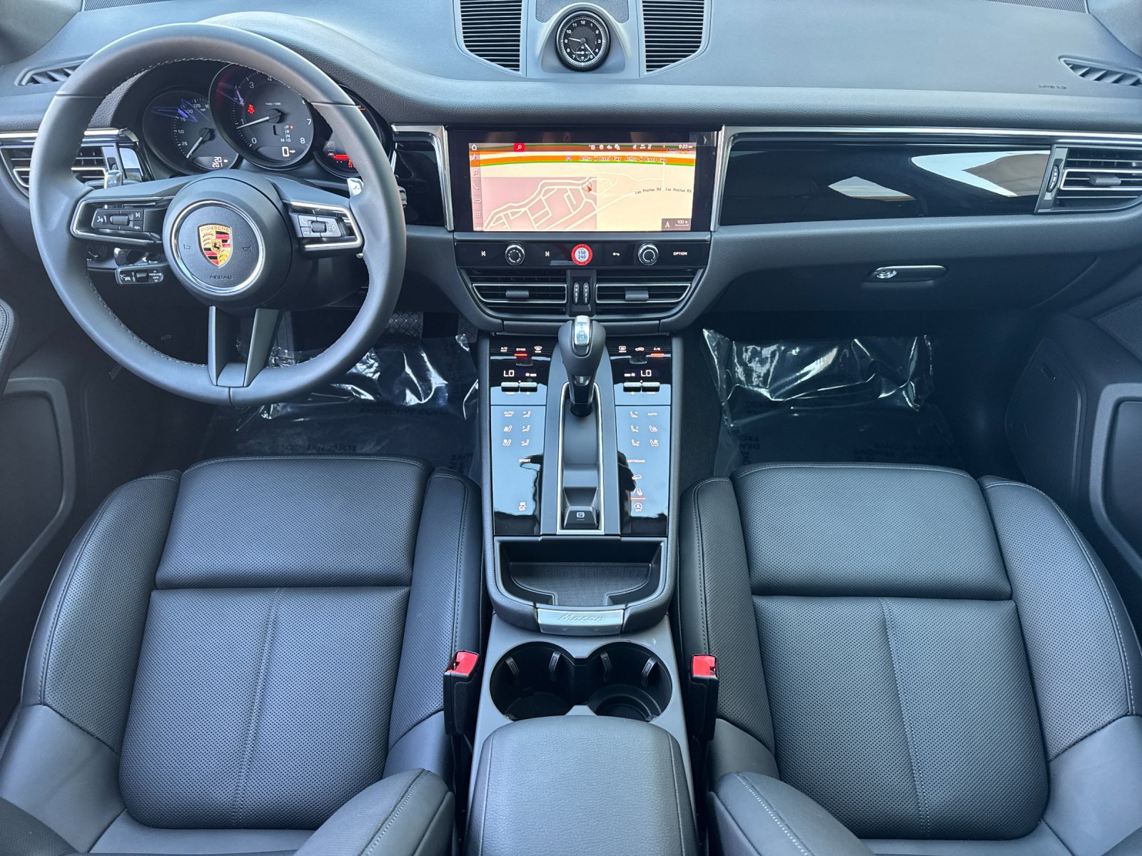 New 2026 Porsche Macan AWD/4WD image 6
