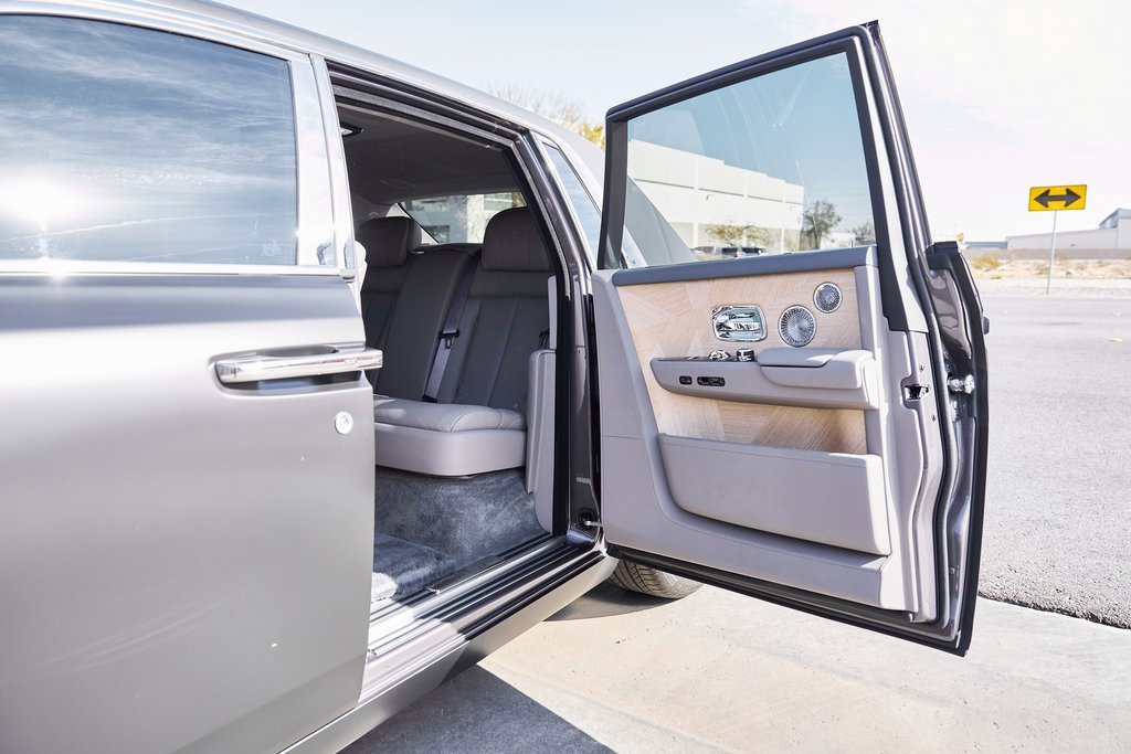 Used 2025 Rolls-Royce Phantom image 31